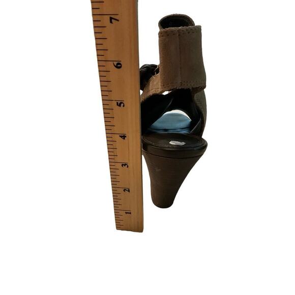 Franko Sarto Beige suede Bootie sz 9.5 - Picture 6 of 7